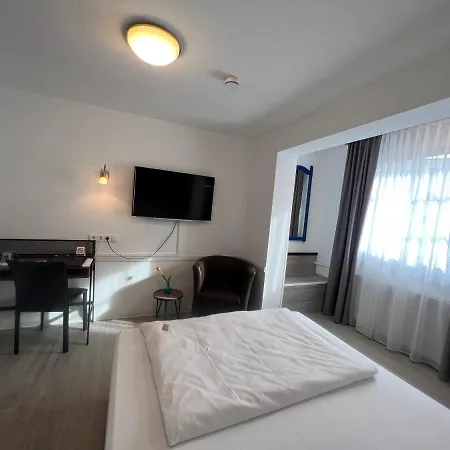 Bitzer Superior Hotel 3*