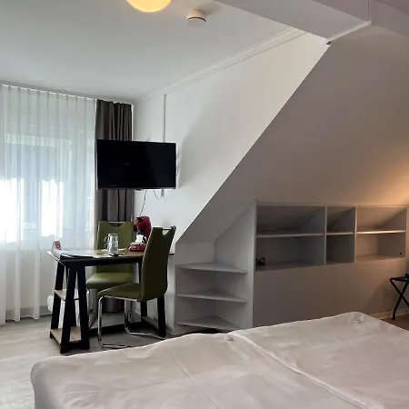 Hotel Bitzer Zentrum 24h Check In Gratis Parkplaetze 3*