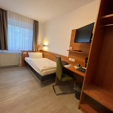 Hotel Bitzer Zentrum 24h Check In Gratis Parkplätze