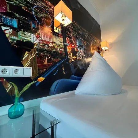 Hotel Bitzer Zentrum 24h Check In Gratis Parkplätze 3*