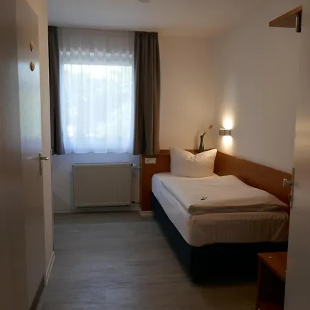 Bitzer Zentrum 24h Check In Gratis Parkplätze Hotel