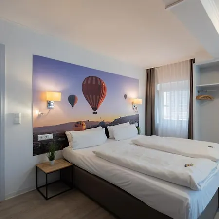 Bitzer Zentrum 24h Check In Fruehstueck Zubuchbar Gratis Parkplaetze Μπάκνανγκ