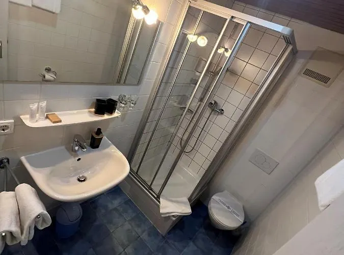 Bitzer Zentrum 24h Check In Gratis Parkplaetze 3*