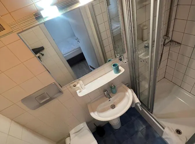 Szálloda Bitzer Zentrum 24h Check In Gratis Parkplaetze Backnang