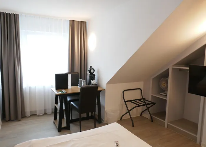 Bitzer Zentrum 24h Check In Gratis Parkplaetze 3* バックナング